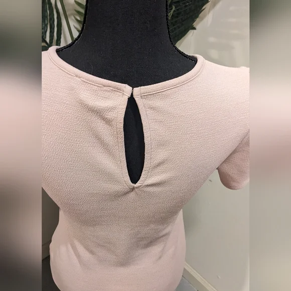 Too - Picture 4 of 7